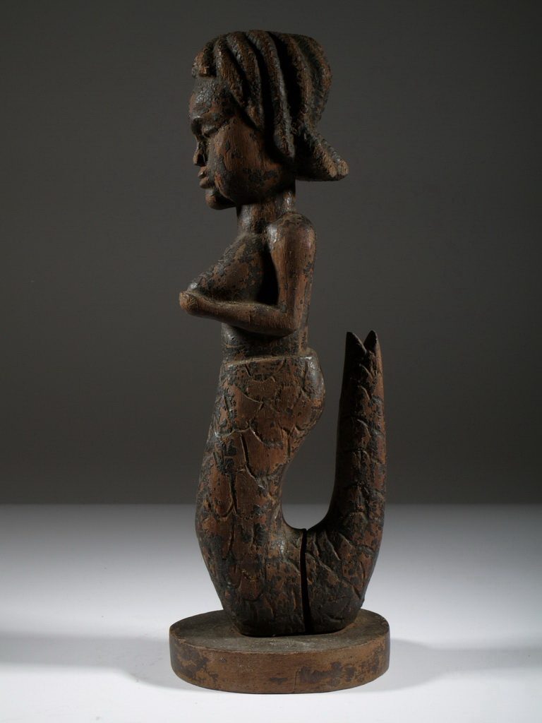 MAMI WATA,divinité africaine du culte des eaux
